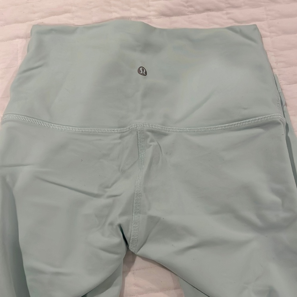 Lululemon size 6